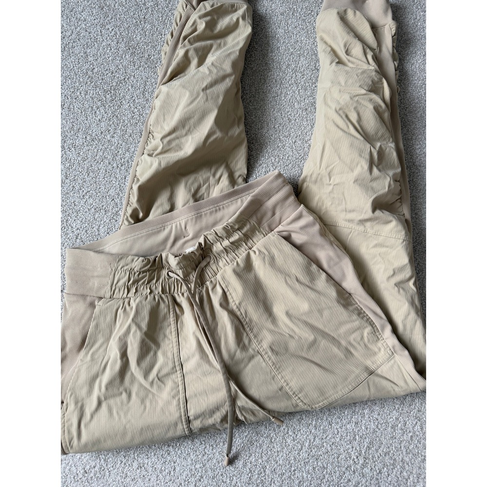 Lululemon Size 6 Beyond the Studio 7/8 Jogger Trench (First Release) W5DD6S - Picture 2 of 9